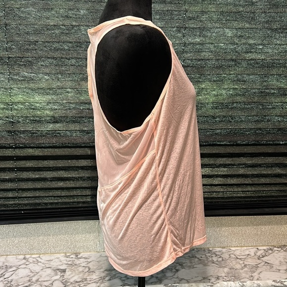 Marika Women’s Peach Sheer‎ Front Mesh Back Racerback Athletic Tank Top Medium - Picture 4 of 8